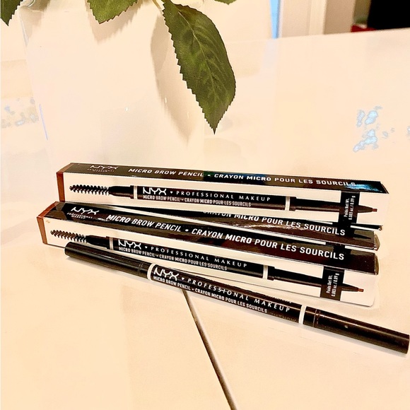 NYC Auburn Micro Eye Brow Pencil with Built-In Brush Brand New In Sealed Box. - Picture 3 of 5